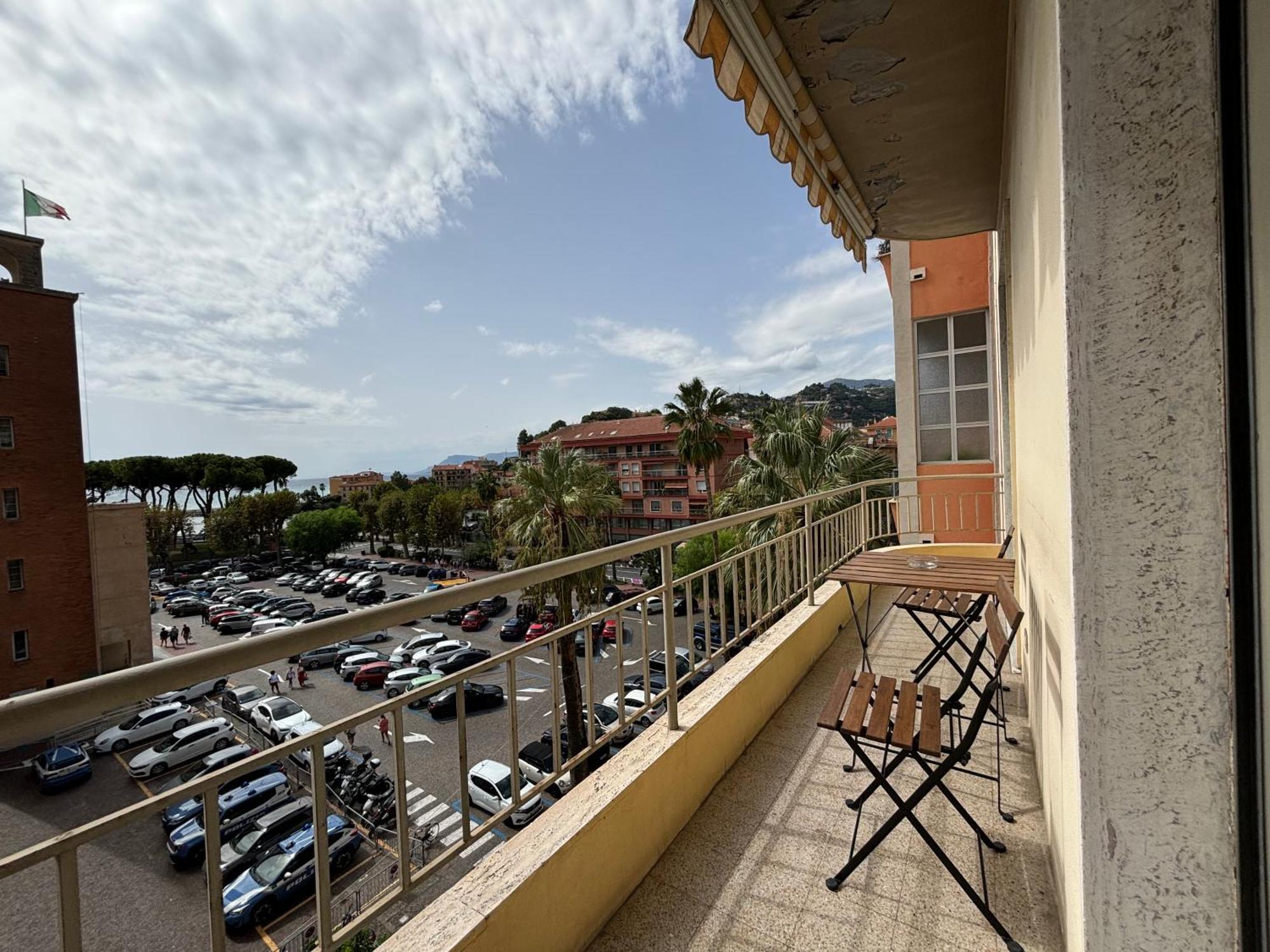 ヴェンティミーリアCasa Cele Centro Citta Vista Mareアパートメント エクステリア 写真
